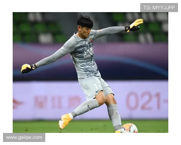 350 场里程碑！颜骏凌：926 次扑救 + 110 零封的海港门神