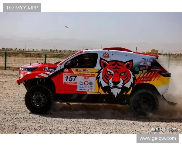 吴京环塔拉力赛狂飙！翻车陷车后逆袭夺赛段冠军(2)