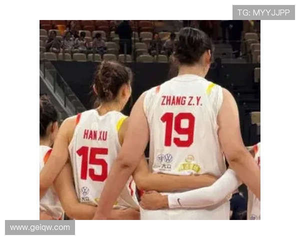 央视直播！2 米 26 张子宇碾压日本，双塔战术引爆内线(1)