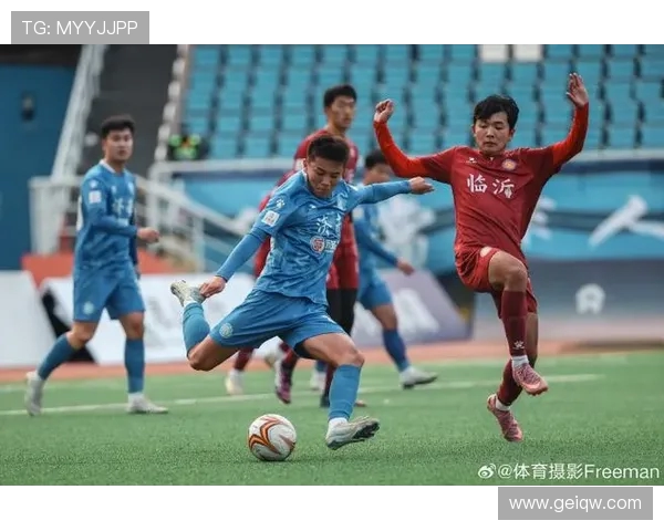 雨夜压哨绝杀！临沂球探 1-0 日照，任意球战术制胜